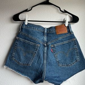 Levi’s 501 Medium Wash Denim Shorts